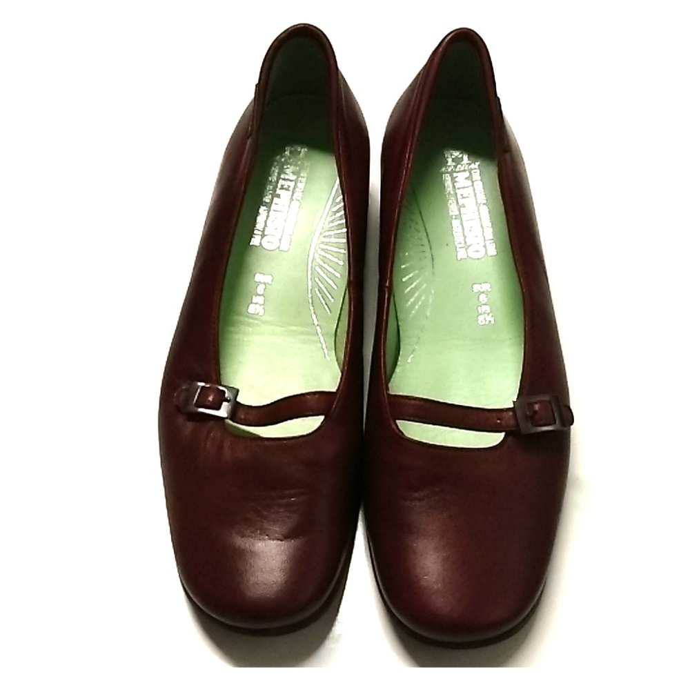 Women MEPHISTO burgundy slip on shoes Sz 8.5